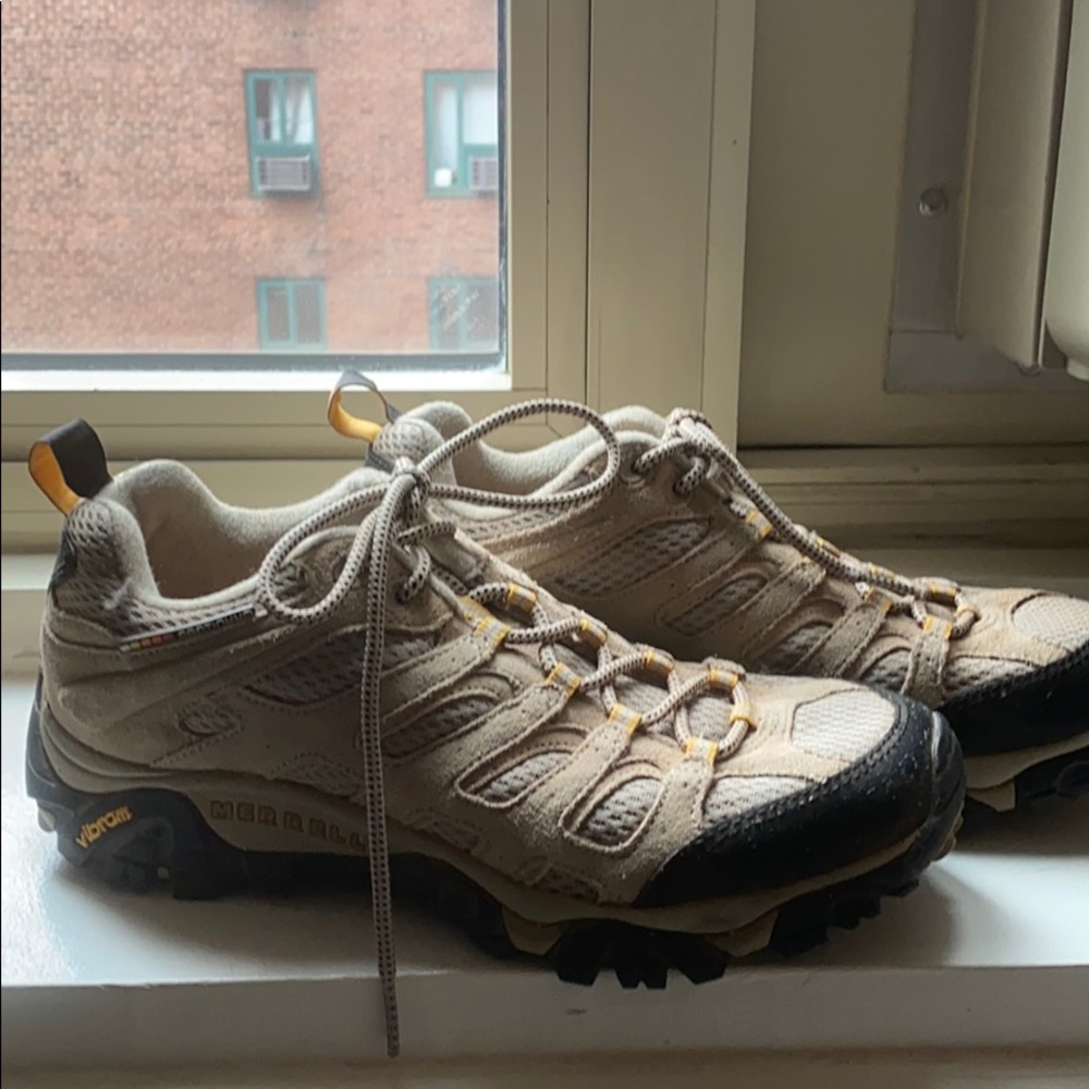 Women’s Merrell Moab Ventilator Hiking Shoe